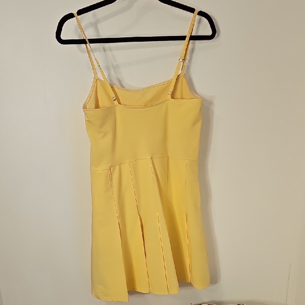 Yellow Tennis Dress Abercrombie - Picture 2 of 2